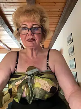 BoloshkaBlonda online show from April 19, 2026, 10:25 am