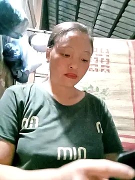 Snapshot of Minkine022 chatting on October 4, 2025, 1:42 pm Minkine022 online show from October 4, 2025, 1:42 pm