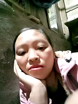 Snapshot of Minkine022 chatting on November 13, 2025, 5:39 am Minkine022 online show from November 13, 2025, 5:39 am