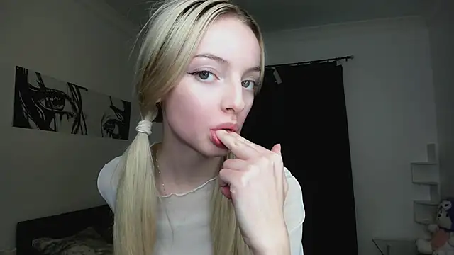 PocketDollX online show from October 23, 2025, 1:43 pm