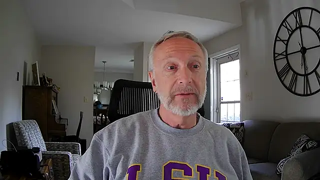 Snapshot of ApolloThrust chatting on November 2, 2025, 7:38 pm ApolloThrust online show from November 2, 2025, 7:38 pm