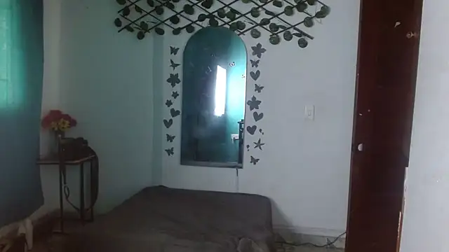 Snapshot of Ebony_luna chatting on February 25, 2026, 8:07 pm Ebony luna online show from February 25, 2026, 8:07 pm