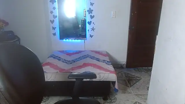 Ebony luna online show from March 4, 2026, 7:42 pm