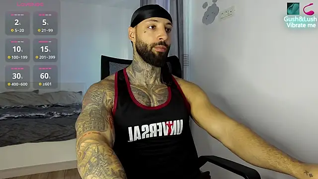 Snapshot of MasculineGuy99 chatting on October 20, 2025, 5:41 am MasculineGuy99 online show from October 20, 2025, 5:41 am