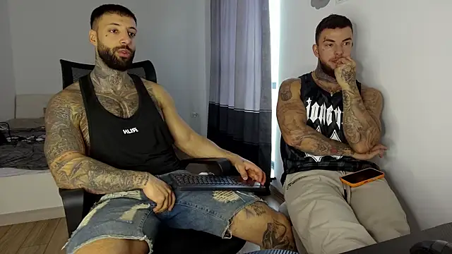 Snapshot of MasculineGuy99 chatting on November 11, 2025, 8:58 am MasculineGuy99 online show from November 11, 2025, 8:58 am