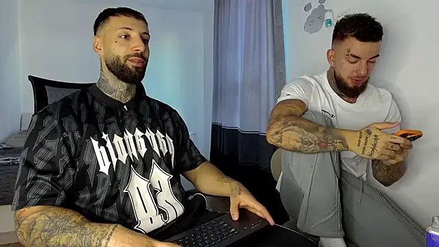 Snapshot of MasculineGuy99 chatting on November 14, 2025, 7:29 am MasculineGuy99 online show from November 14, 2025, 7:29 am