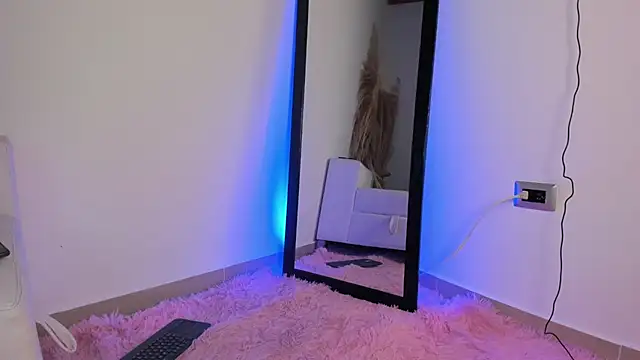 Thiago Connor21 online show from November 19, 2025, 4:07 pm