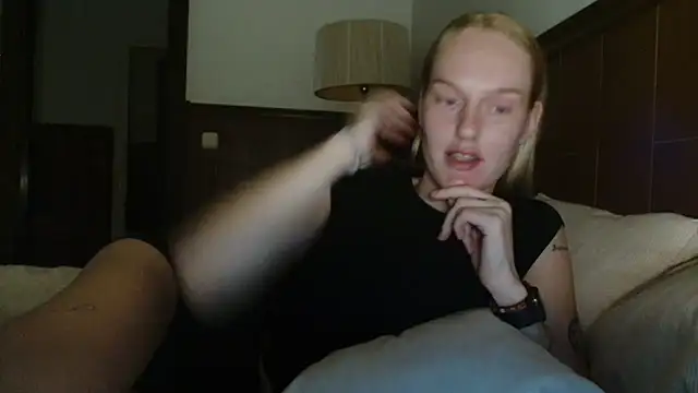 Snapshot of cvagnen chatting on October 1, 2025, 7:31 pm cvagnen online show from October 1, 2025, 7:31 pm