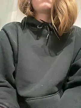 pleasedontpressaredburton online show from February 21, 2026, 12:22 am