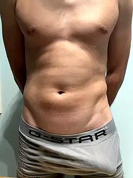 Snapshot of hhhnmg chatting on October 5, 2025, 4:49 pm hhhnmg online show from October 5, 2025, 4:49 pm