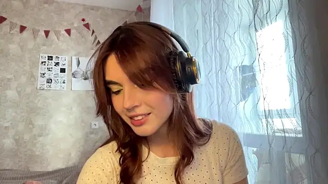 Snapshot of TeresitaLish chatting on October 8, 2025, 2:14 pm TeresitaLish online show from October 8, 2025, 2:14 pm