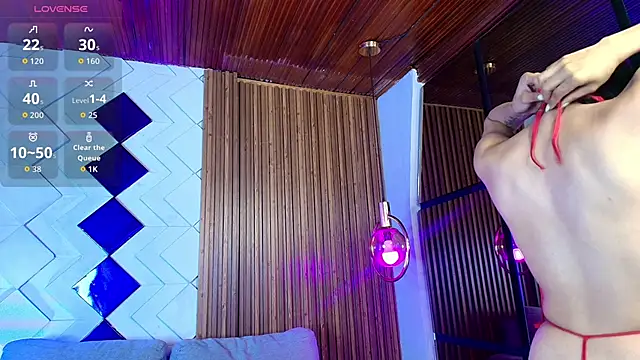 Matti sofia  online show from October 9, 2025, 7:01 pm