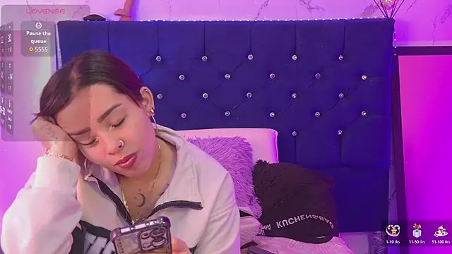 Mia lopez 1 online show from July 8, 2026, 6:56 pm