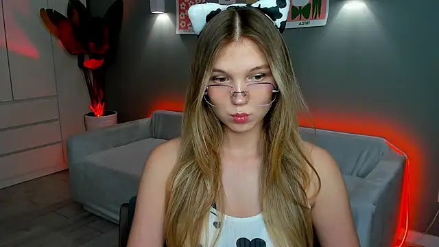 Snapshot of linakorvin chatting on November 23, 2025, 1:11 pm linakorvin online show from November 23, 2025, 1:11 pm