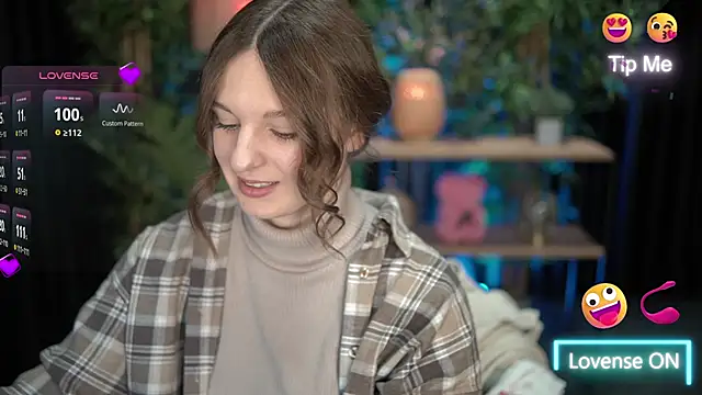 Snapshot of xoxo_molly chatting on October 30, 2025, 9:15 pm xoxo molly online show from October 30, 2025, 9:15 pm