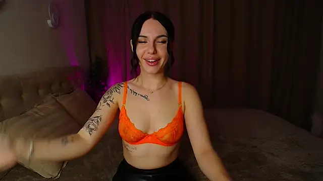 Snapshot of Poison_inyour_Mind__ chatting on October 13, 2025, 4:23 am Poison inyour Mind online show from October 13, 2025, 4:23 am