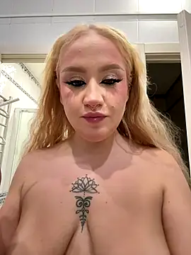 Snapshot of RollDolls chatting on October 26, 2025, 5:13 am RollDolls online show from October 26, 2025, 5:13 am