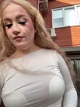 Snapshot of RollDolls chatting on October 27, 2025, 5:11 am RollDolls online show from October 27, 2025, 5:11 am