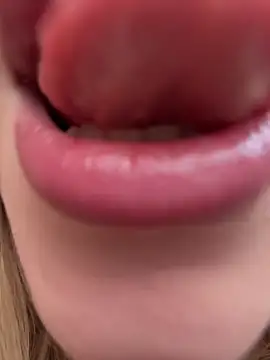 Snapshot of RollDolls chatting on November 1, 2025, 5:09 am RollDolls online show from November 1, 2025, 5:09 am