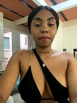 Snapshot of Itanydiorr chatting on October 8, 2025, 6:05 pm Itanydiorr online show from October 8, 2025, 6:05 pm