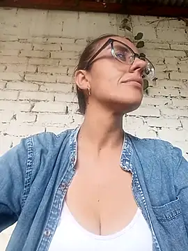 Jade 1-9 online show from October 31, 2025, 3:13 pm