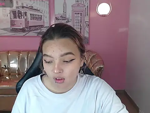 Snapshot of mia_foster_t chatting on November 1, 2025, 12:40 pm mia foster t online show from November 1, 2025, 12:40 pm