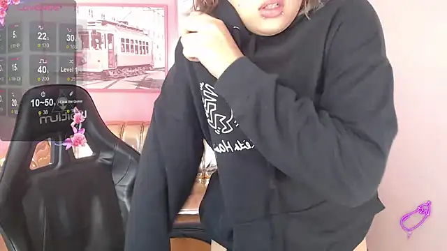 Snapshot of mia_foster_t chatting on November 5, 2025, 1:11 pm mia foster t online show from November 5, 2025, 1:11 pm