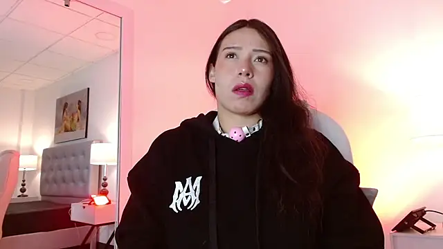 Snapshot of Mariaaam_ chatting on October 10, 2025, 11:42 am Mariaaam online show from October 10, 2025, 11:42 am