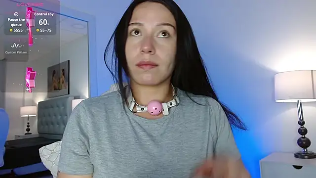 Snapshot of Mariaaam_ chatting on October 13, 2025, 11:32 am Mariaaam online show from October 13, 2025, 11:32 am