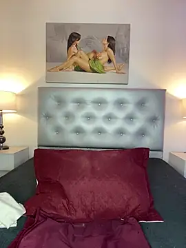 Snapshot of Mariaaam_ chatting on October 18, 2025, 12:39 pm Mariaaam online show from October 18, 2025, 12:39 pm