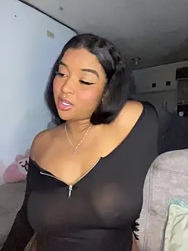 mitschellfox21 online show from December 5, 2025, 4:43 am