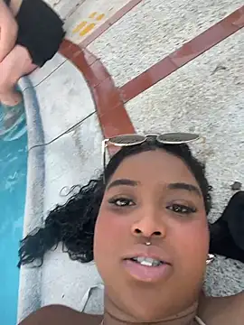 mitschellfox21 online show from April 2, 2026, 10:51 pm