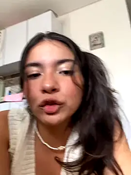 Snapshot of Jules_Angel chatting on October 7, 2025, 9:01 pm Jules Angel online show from October 7, 2025, 9:01 pm