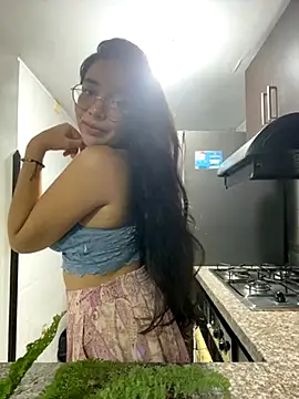 Snapshot of Jules_Angel chatting on October 10, 2025, 12:31 am Jules Angel online show from October 10, 2025, 12:31 am