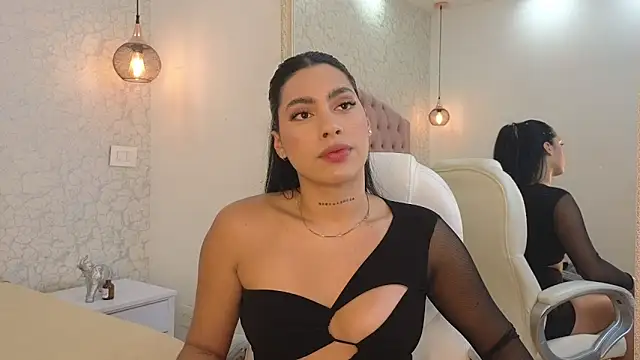 Snapshot of Vanessa_Rain_ chatting on November 6, 2025, 7:59 pm Vanessa Rain online show from November 6, 2025, 7:59 pm