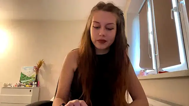 Nayra flash online show from November 26, 2025, 11:55 am