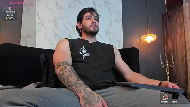 ElianKeiser online show from November 28, 2025, 11:57 am