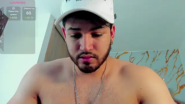 ElianKeiser online show from April 10, 2026, 5:17 pm