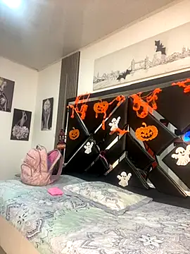 Charlotte ebony  online show from October 22, 2025, 12:27 pm