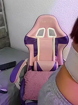 ivoni online show from October 10, 2025, 7:13 pm