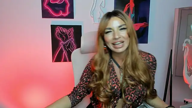 Snapshot of Queen_Violetta_ chatting on October 2, 2025, 5:42 pm Queen Violetta online show from October 2, 2025, 5:42 pm