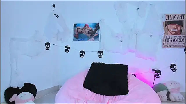 Snapshot of Miaengels_ chatting on October 10, 2025, 12:09 am Miaengels online show from October 10, 2025, 12:09 am