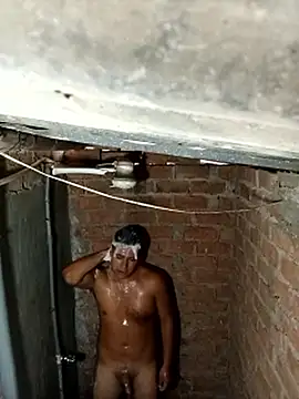 Alex321Flores online show from April 10, 2026, 8:02 pm