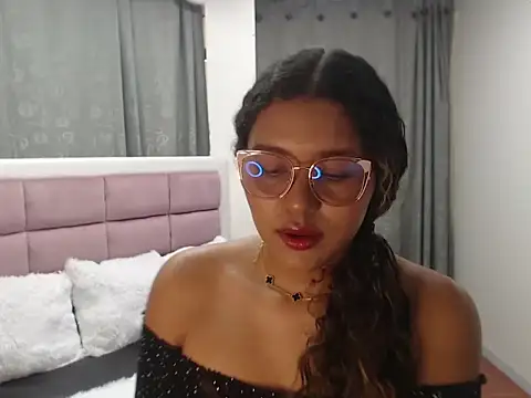 jimena bell online show from October 14, 2025, 1:23 pm