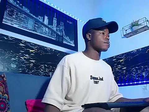 Snapshot of Dark_stallionX chatting on October 15, 2025, 3:12 pm Dark stallionX online show from October 15, 2025, 3:12 pm