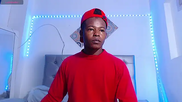 Snapshot of Dark_stallionX chatting on October 28, 2025, 6:32 pm Dark stallionX online show from October 28, 2025, 6:32 pm