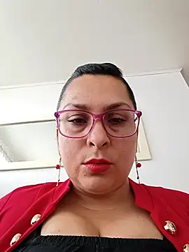 Snapshot of pilar_11-84 chatting on October 6, 2025, 7:00 pm pilar 11-84 online show from October 6, 2025, 7:00 pm