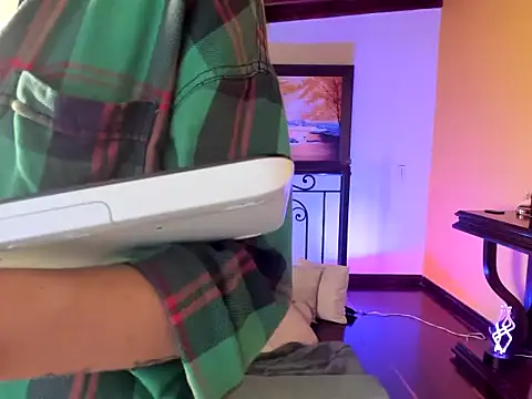 Snapshot of Zulyhenao chatting on October 15, 2025, 4:56 am Zulyhenao online show from October 15, 2025, 4:56 am