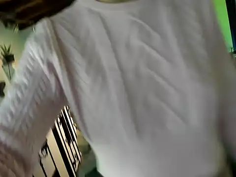 Snapshot of Zulyhenao chatting on October 18, 2025, 4:15 am Zulyhenao online show from October 18, 2025, 4:15 am