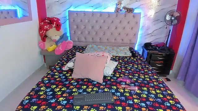 Snapshot of Stefany_Andruw chatting on November 9, 2025, 4:11 am Stefany Andruw online show from November 9, 2025, 4:11 am